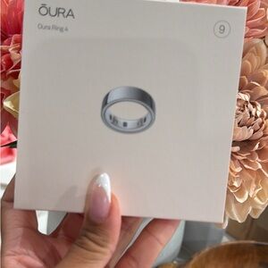 Oura Ring Gen 4 — Silver Finish